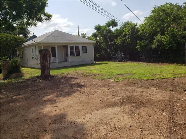 $1,900 | 1405 Waller Street, Austin, TX 78702