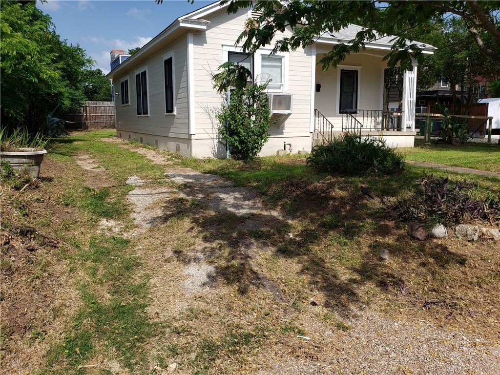 1405 Waller Street Austin, TX 78702 - Photo 17 of 20