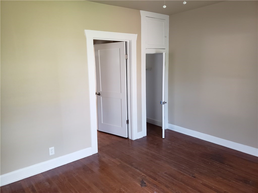1405 Waller Street Austin, TX 78702 - Photo 7 of 20