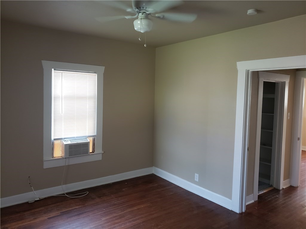 1405 Waller Street Austin, TX 78702 - Photo 8 of 20