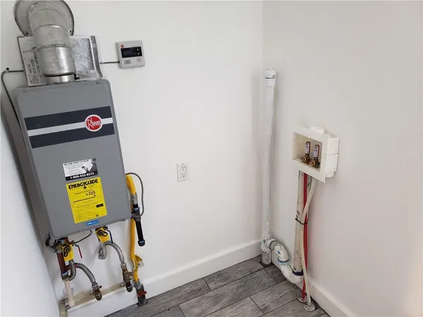 $1,900 | 1405 Waller Street, Austin, TX 78702