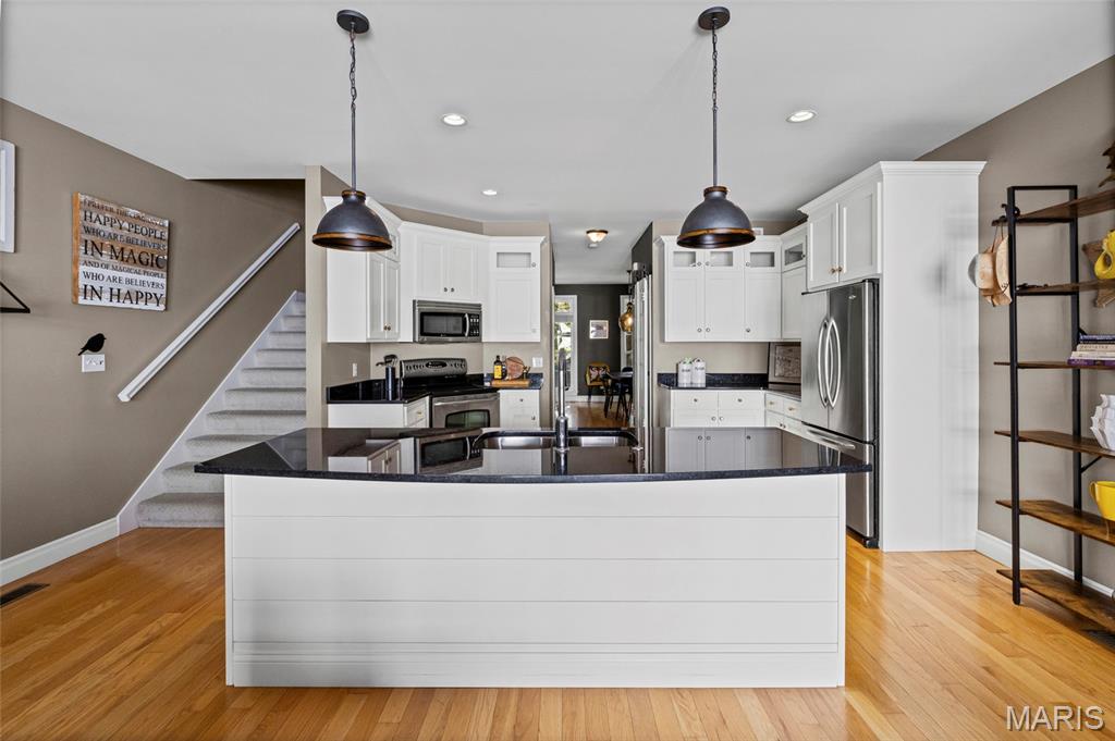 417 South Geyer Road, Unit 2 Kirkwood, MO 63122 - Photo 11 of 51