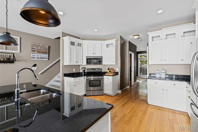 $440,000 | 417 South Geyer Road, Unit 2, Kirkwood, MO 63122