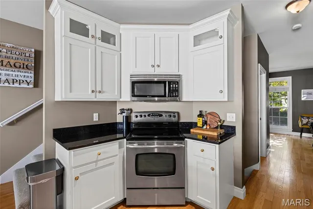 $440,000 | 417 South Geyer Road, Unit 2, Kirkwood, MO 63122