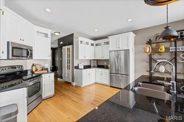 $440,000 | 417 South Geyer Road, Unit 2, Kirkwood, MO 63122