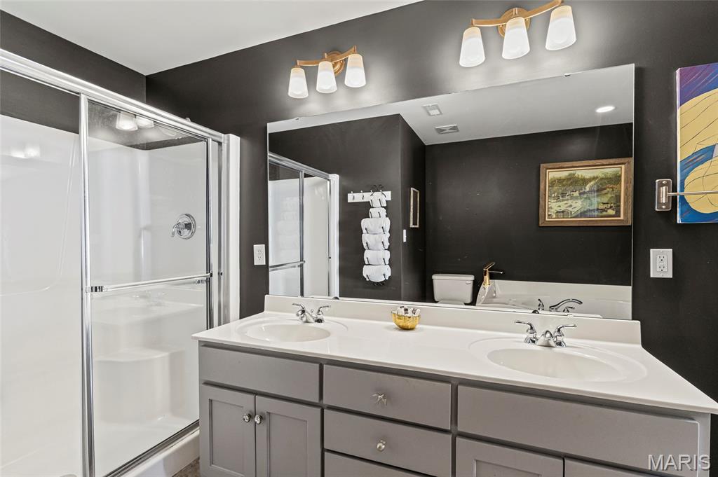 417 South Geyer Road, Unit 2 Kirkwood, MO 63122 - Photo 33 of 51