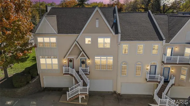 $440,000 | 417 South Geyer Road, Unit 2, Kirkwood, MO 63122