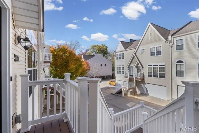 $440,000 | 417 South Geyer Road, Unit 2, Kirkwood, MO 63122