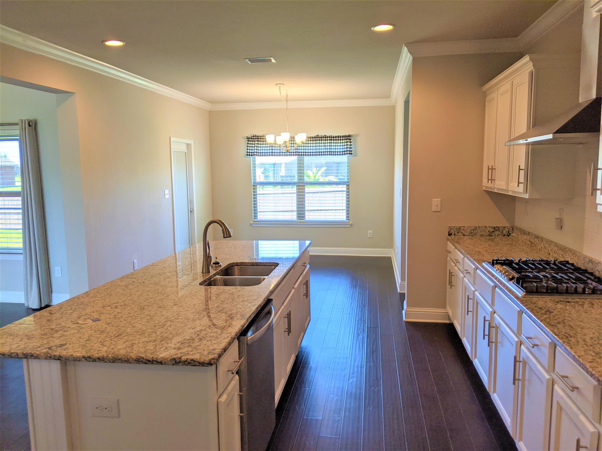 4223 Inverness Circle Gulf Shores, AL 36542 - Photo 5 of 19 Kitchen/Breakfast Area