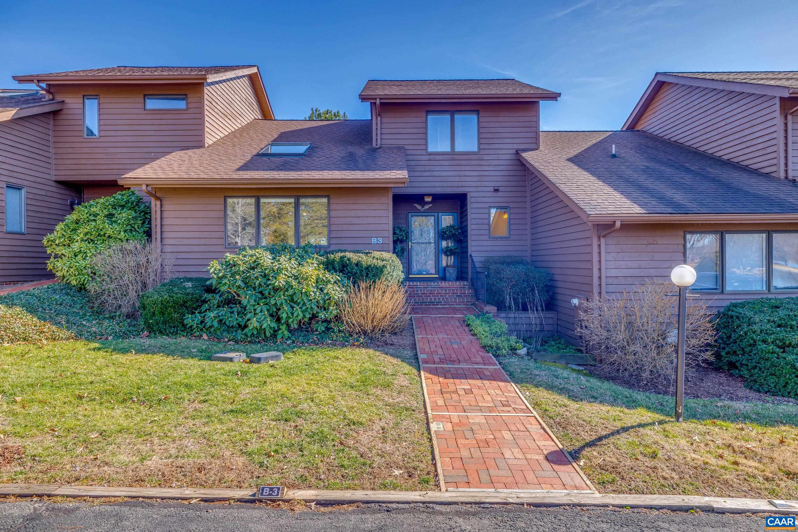 B3 Marina Point Palmyra, VA 22963 - Photo 41 of 47 a front view of a house with garden