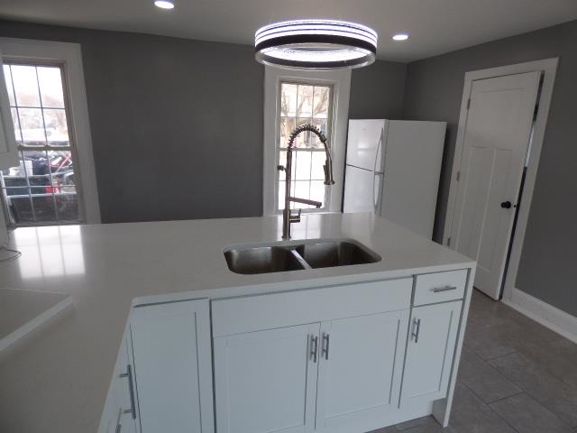 423 St Lawrence Avenue Beloit, WI 53511 - Photo 3 of 28