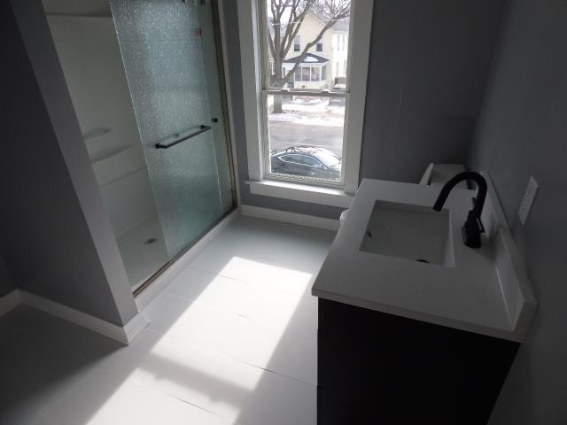 423 St Lawrence Avenue Beloit, WI 53511 - Photo 5 of 28