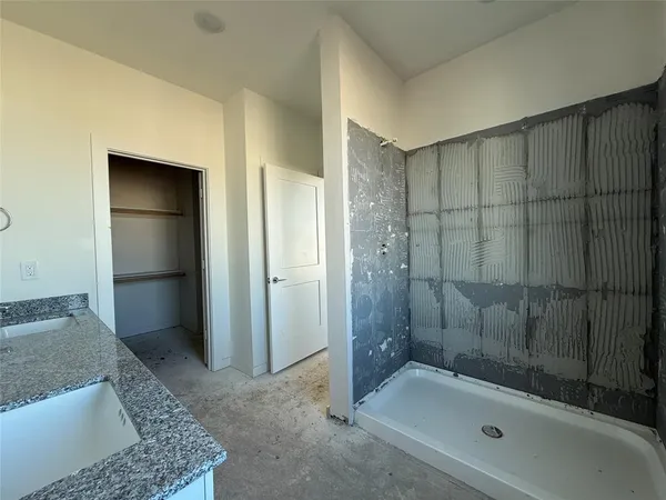 $2,499 | 3124 Bennett Drive, Unit 23102, Corinth, TX 76208