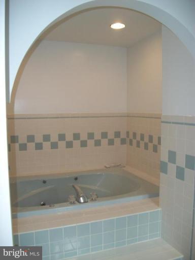 413 Kyle Road Crownsville, MD 21032 - Photo 11 of 20 Master Bath