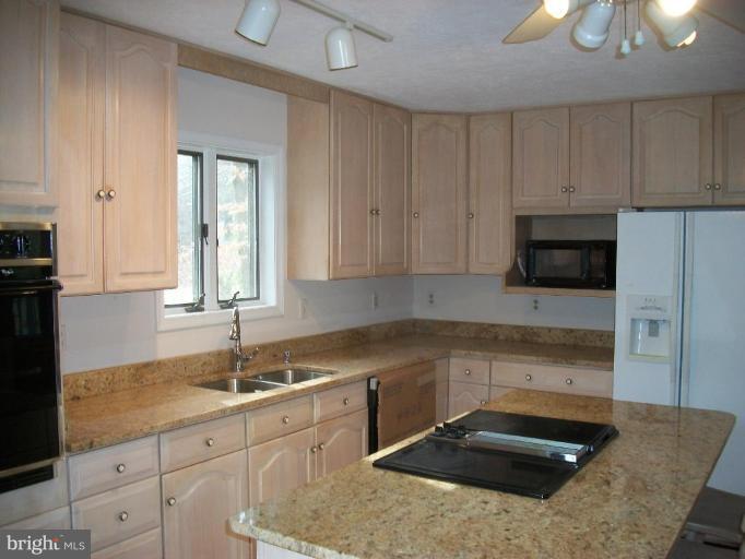 413 Kyle Road Crownsville, MD 21032 - Photo 13 of 20 Kitchen #2