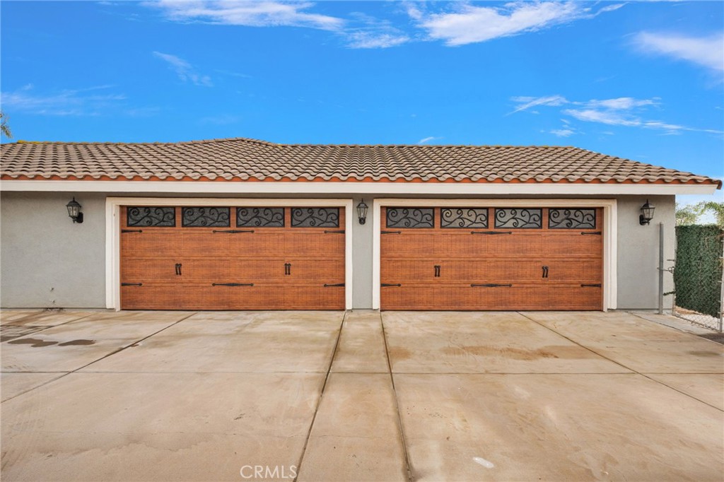 17777 Brazier Drive Riverside, CA 92508 - Photo 44 of 55 a view of a garage