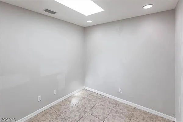 $1,499 | 2130 Northeast 8th Place, Cape Coral, FL 33909