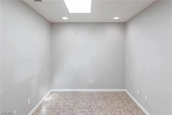 $1,499 | 2130 Northeast 8th Place, Cape Coral, FL 33909