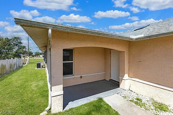 $1,499 | 2130 Northeast 8th Place, Cape Coral, FL 33909