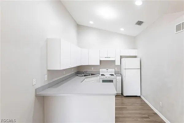 $1,499 | 2130 Northeast 8th Place, Cape Coral, FL 33909