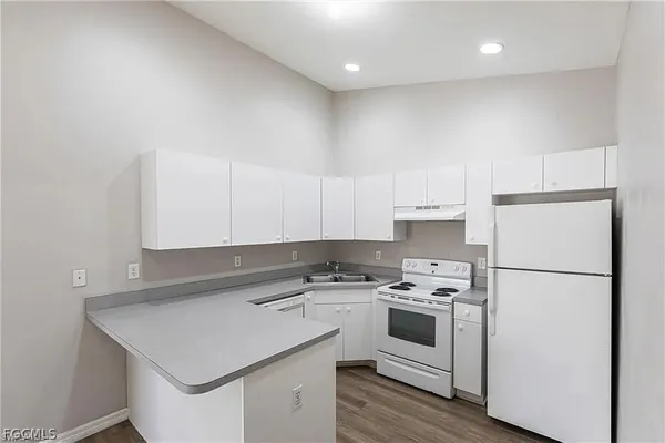 $1,499 | 2130 Northeast 8th Place, Cape Coral, FL 33909