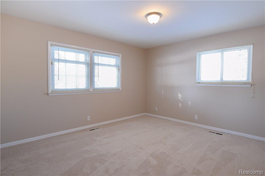 1644 Bracken Road Bloomfield Hills, MI 48302 - Photo 10 of 11 Bedroom 2