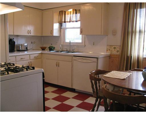 78 Delaware Road Fredonia, PA 16124 - Photo 10 of 18 Kitchen.