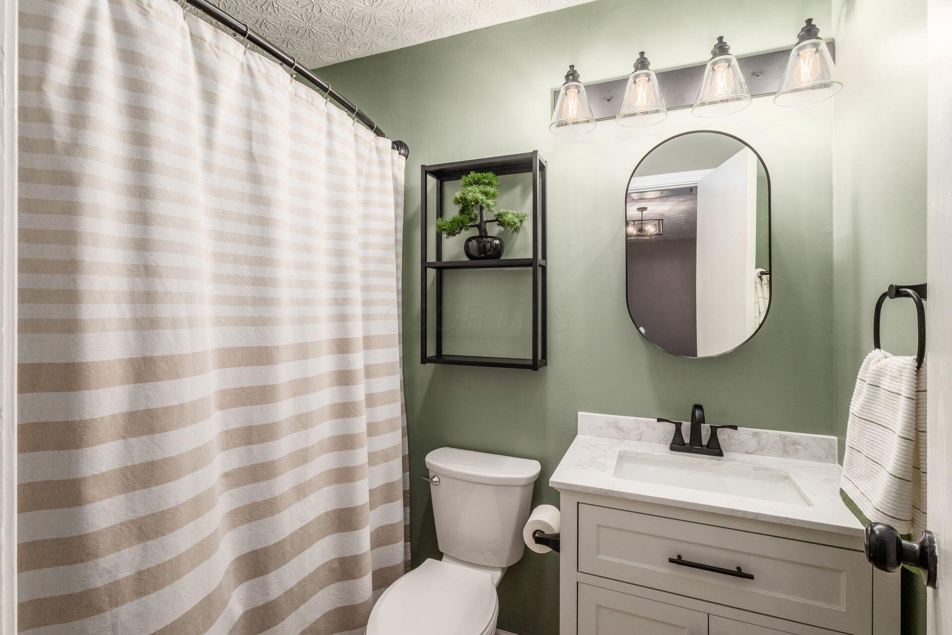 148 Ravine Ridge Drive South Powell, OH 43065 - Photo 31 of 44 Full Bathroom