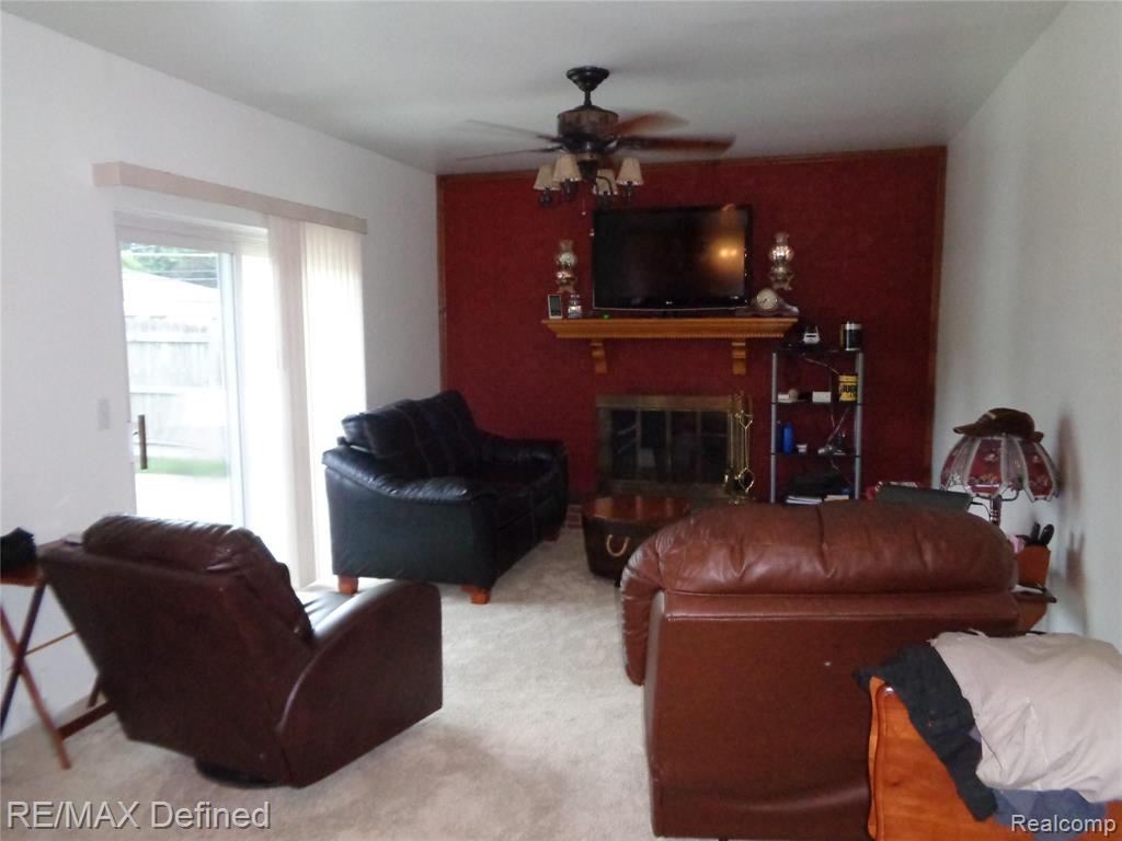 40928 Pickett Ridge Road Sterling Heights, MI 48313 - Photo 9 of 23