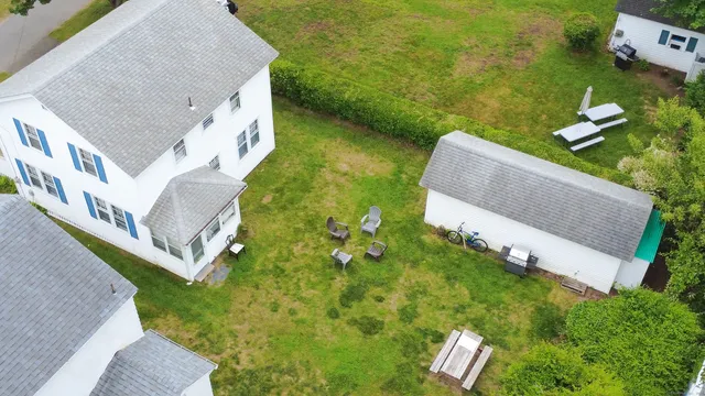 $2,800 | 31 Meriden Road, Old Lyme, CT 06371