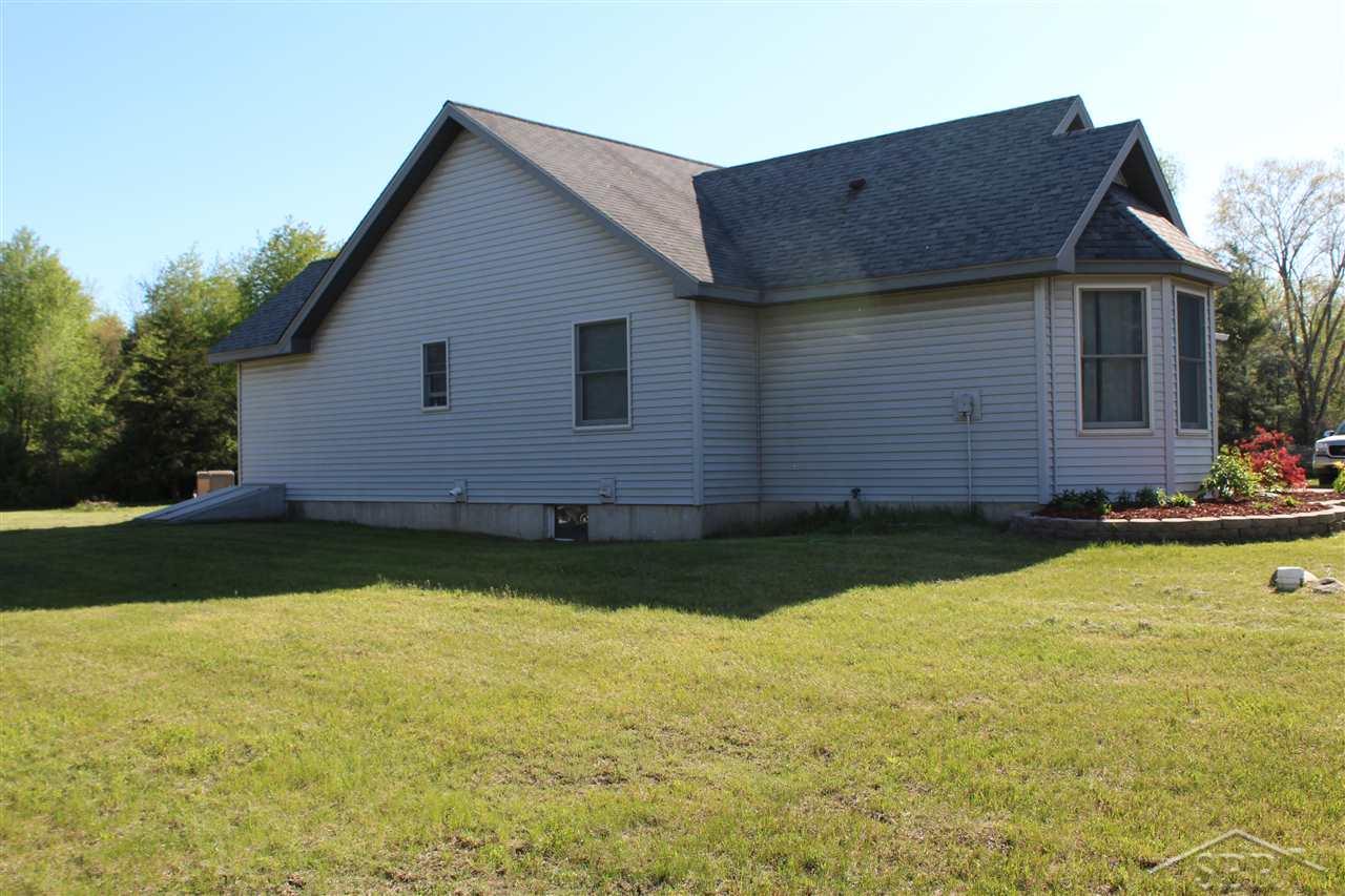 12770 Birch Run Road Birch Run, MI 48415 - Photo 24 of 28 31319934-23.JPG