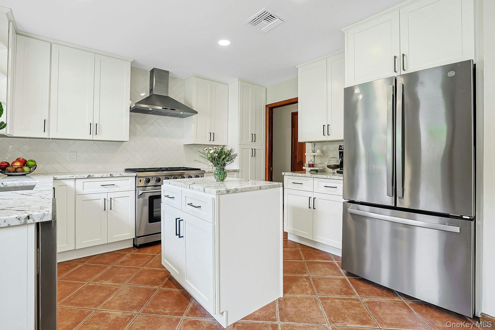 3 Meadow Park Road Baldwin Place, NY 10505 - Photo 12 of 36