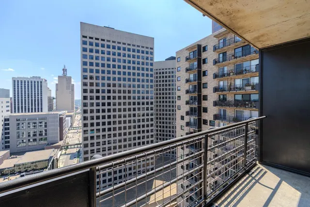 $199,000 | 66 9th Street East, Unit 2315, St. Paul, MN 55101