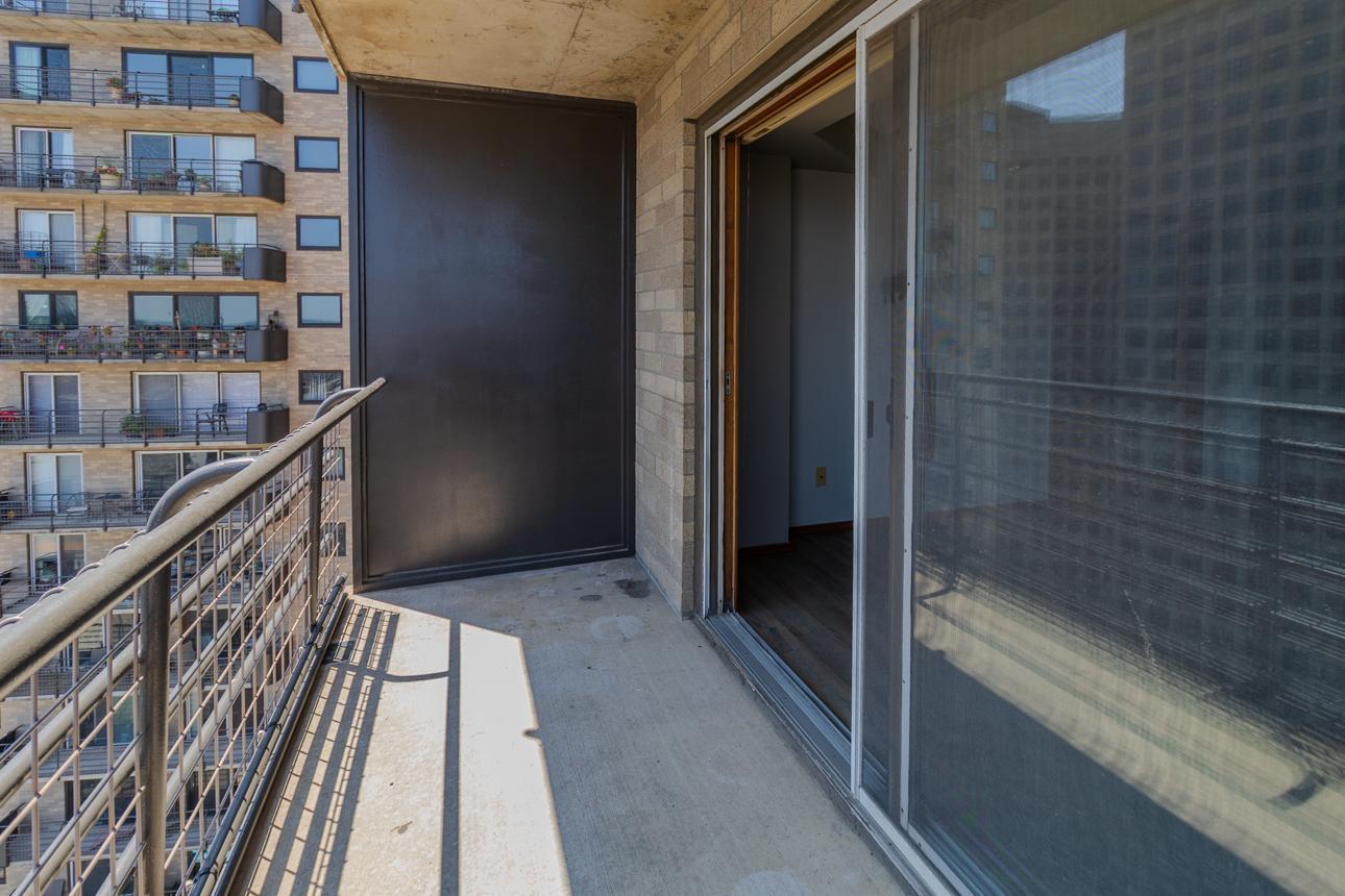 66 9th Street East, Unit 2315 St. Paul, MN 55101 - Photo 23 of 53