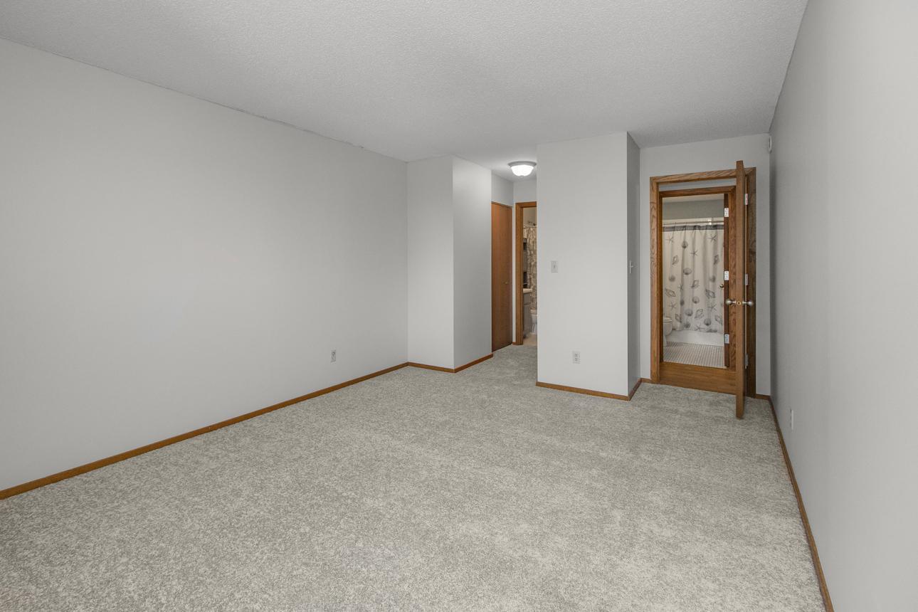 66 9th Street East, Unit 2315 St. Paul, MN 55101 - Photo 32 of 53