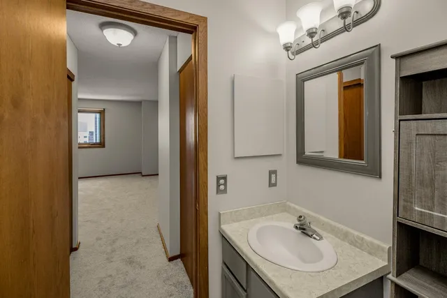 $199,000 | 66 9th Street East, Unit 2315, St. Paul, MN 55101