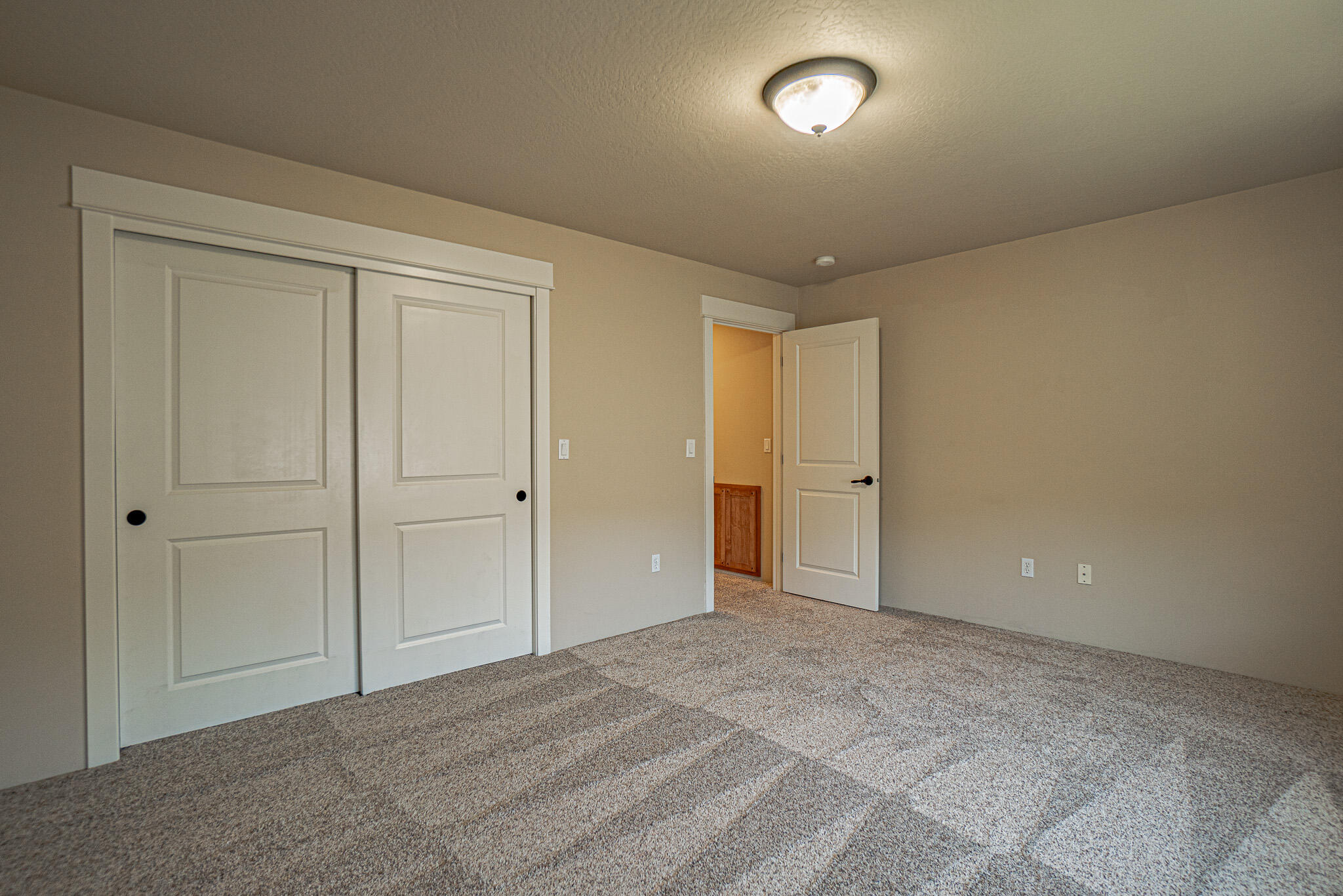 1101 Lithia Way Talent, OR 97540 - Photo 28 of 68 DSC02619-HDR