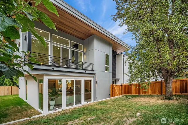 $2,800,000 | 3978 162nd Place Southeast, Bellevue, WA 98006