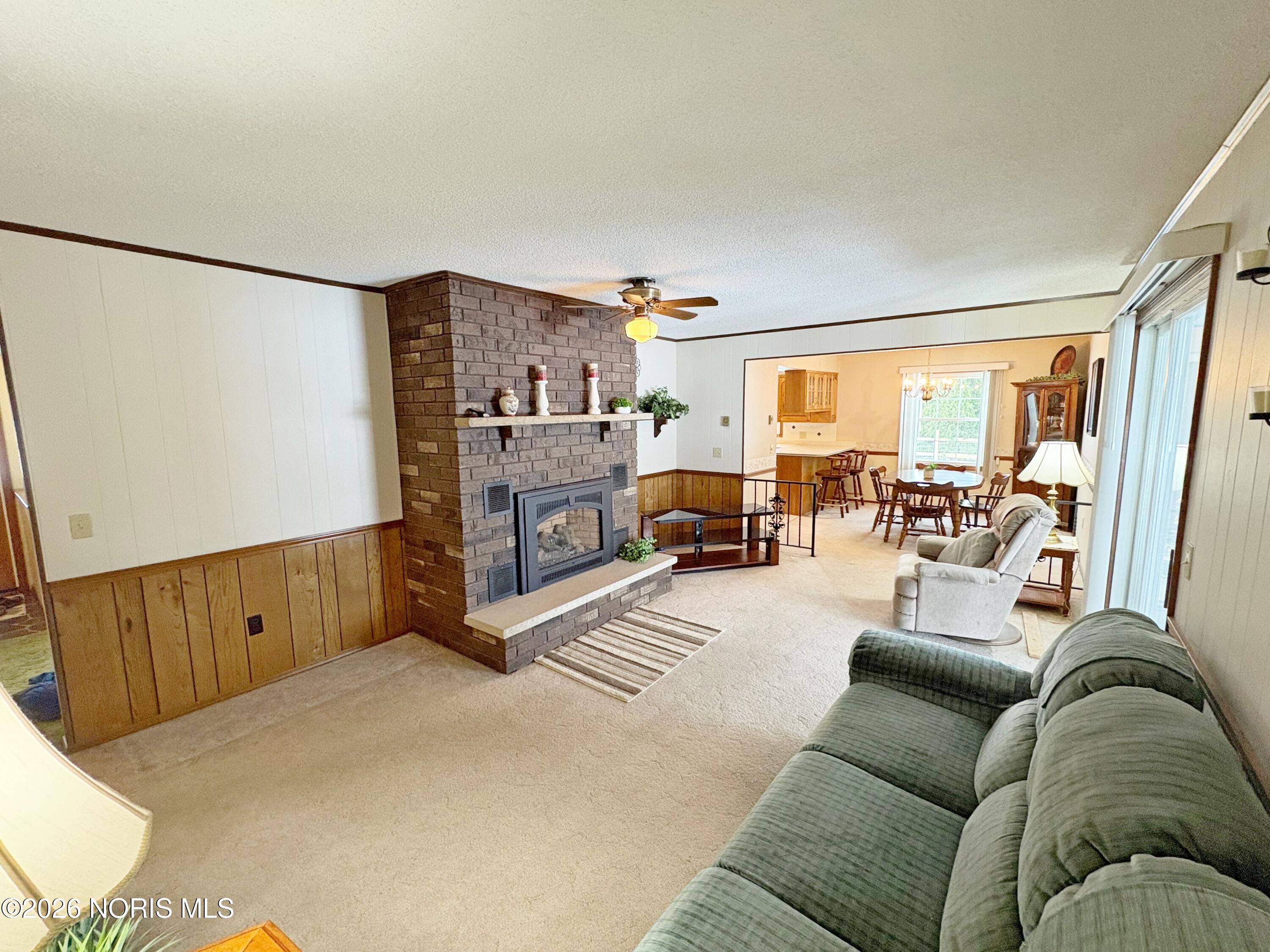3515 Brown Road Oregon, OH 43616 - Photo 12 of 41 12 fam rm