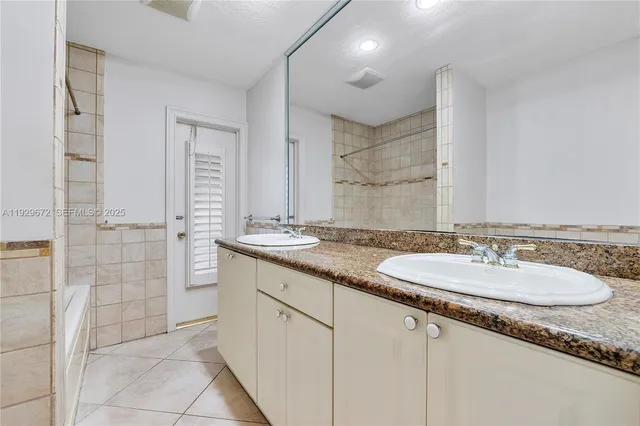 $1,250,000 | 2751 Northeast 57th Street, Fort Lauderdale, FL 33308