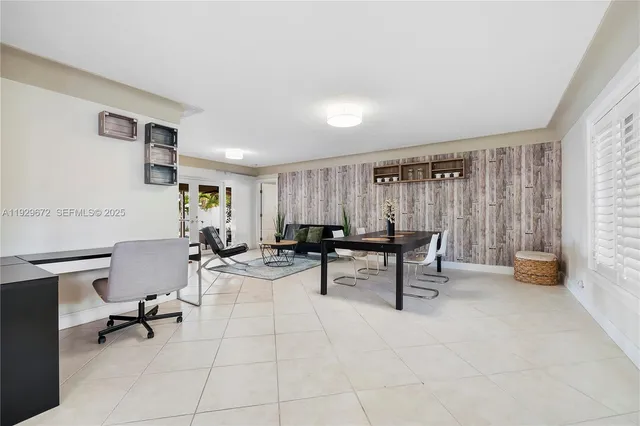 $1,250,000 | 2751 Northeast 57th Street, Fort Lauderdale, FL 33308