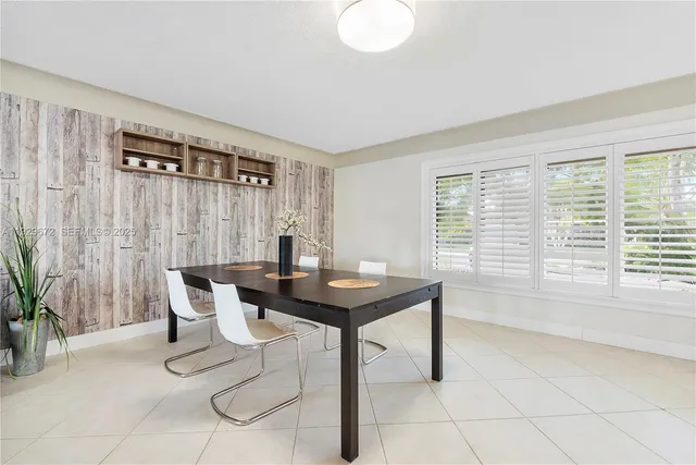 $1,250,000 | 2751 Northeast 57th Street, Fort Lauderdale, FL 33308