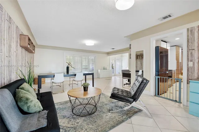 $1,250,000 | 2751 Northeast 57th Street, Fort Lauderdale, FL 33308