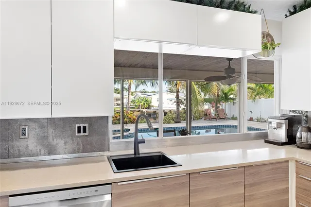 $1,250,000 | 2751 Northeast 57th Street, Fort Lauderdale, FL 33308
