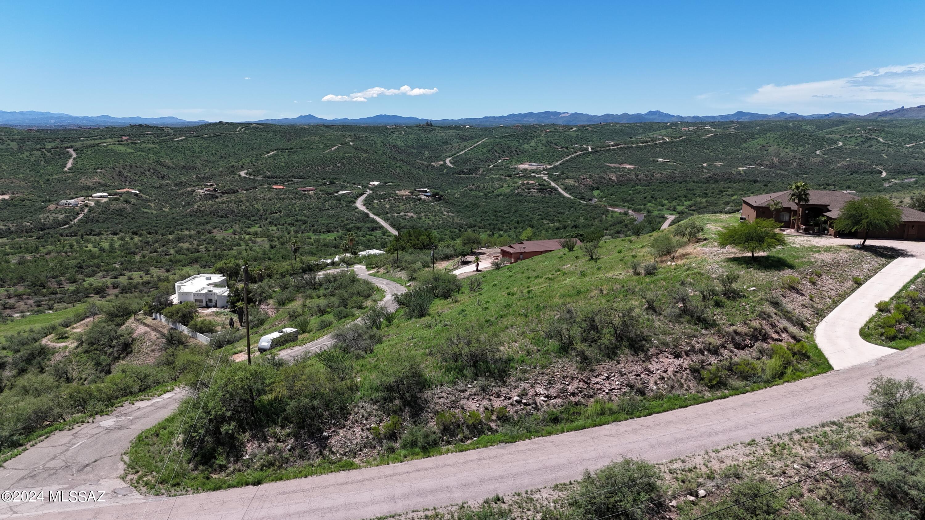 1446 Circulo Sombrero, Unit 77 Rio Rico, AZ 85648 - Photo 4 of 12