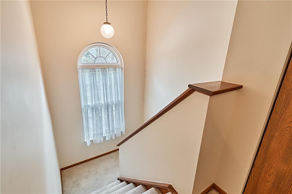 194 Old English Road Pittsburgh, PA 15237 - Photo 13 of 23 Gallery Image 13