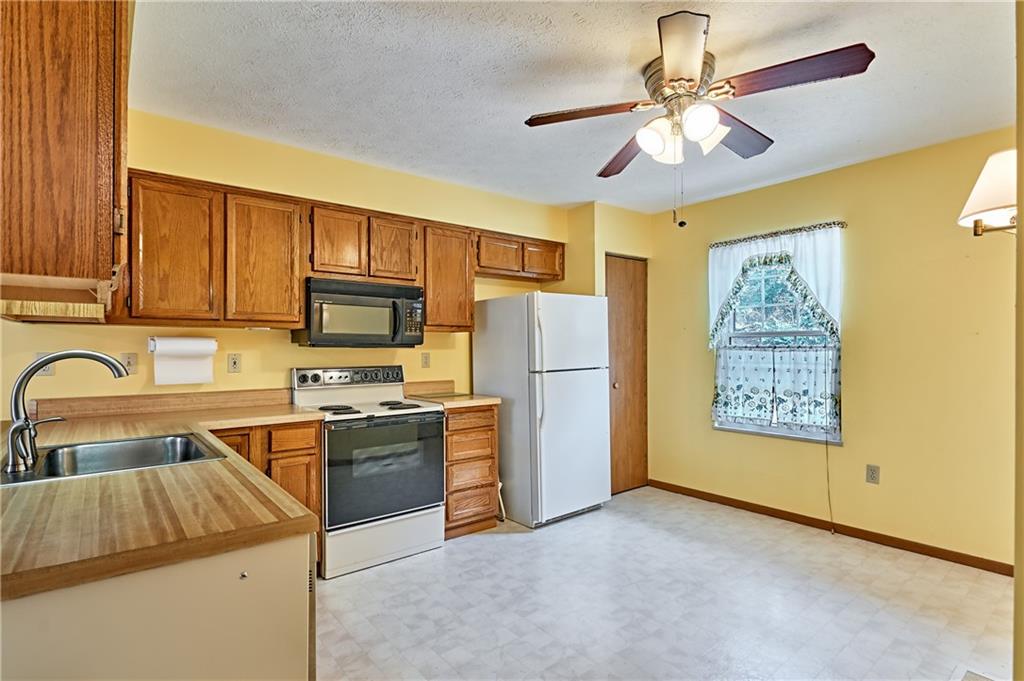 194 Old English Road Pittsburgh, PA 15237 - Photo 10 of 23 Gallery Image 10