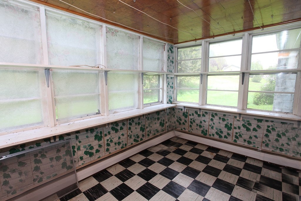 22864 Waterfall Road Three Springs, PA 17264 - Photo 6 of 20 Gallery Image 6
