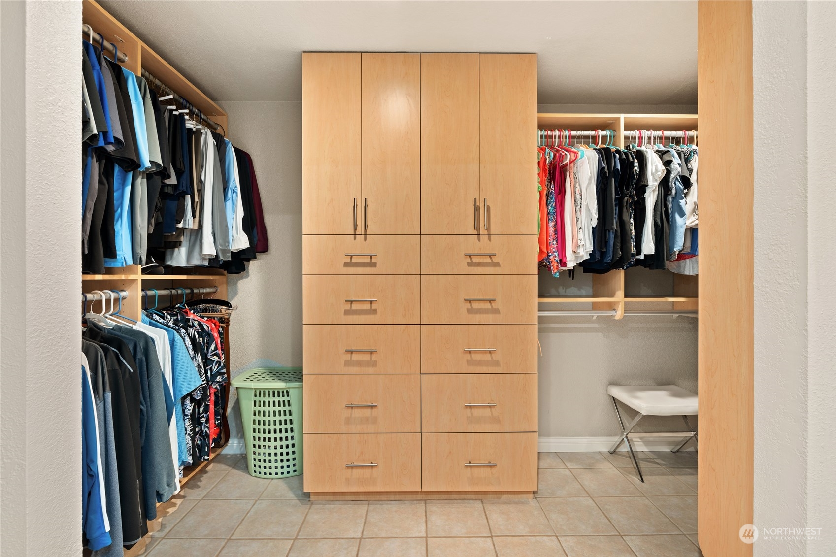 2900 Kennewick Place Northeast Renton, WA 98056 - Photo 25 of 40 a view of walk in closet with clothes and shoes