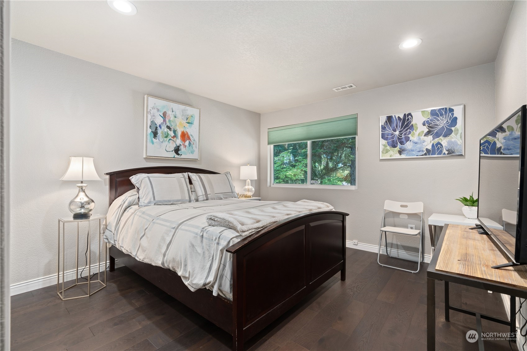 2900 Kennewick Place Northeast Renton, WA 98056 - Photo 26 of 40 a bedroom with a bed and window